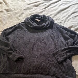 American Eagle turtleneck 
Size M